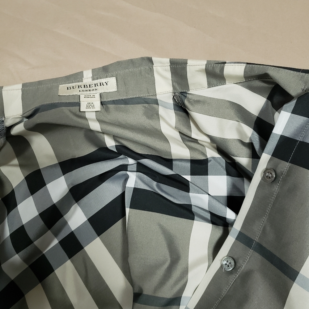AUTHENTIC | Burberry Striped | Button-up Shirt - Picture 10 of 13